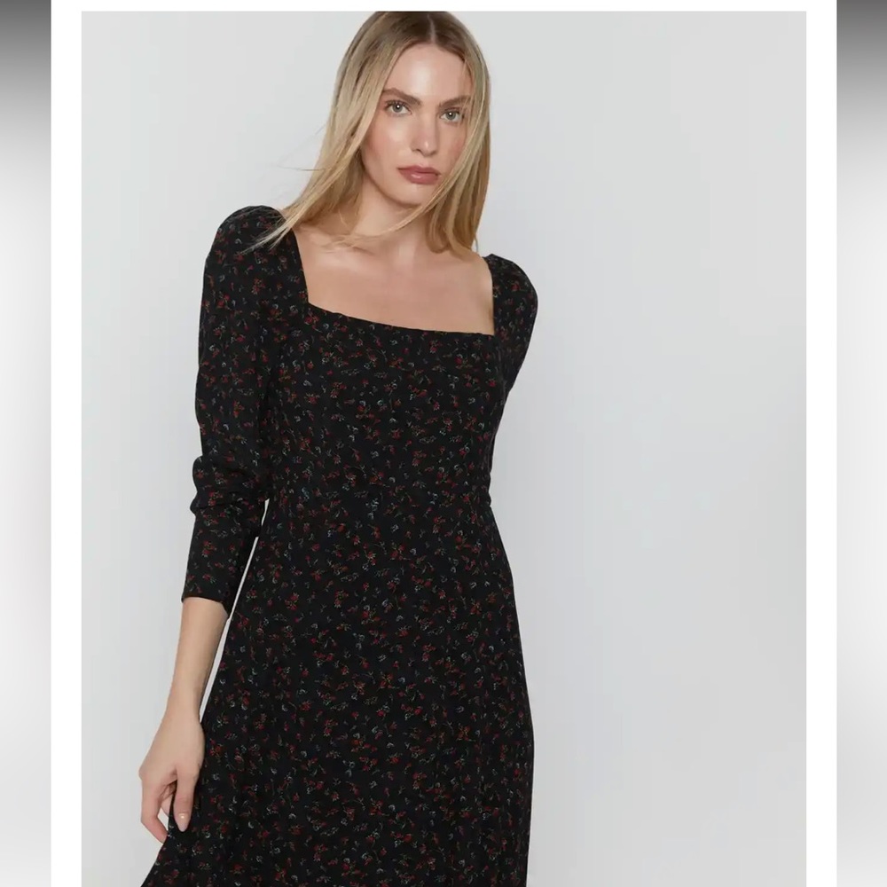 Oak + Fort Midi Dress in Black Floral